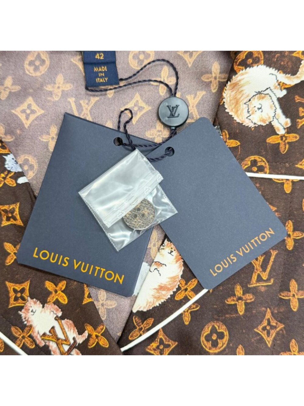 Louis Vuitton Silk 100% Cat Glam Print Cat Long Sleeve Shirt Brown 42 - Picture 11 of 11